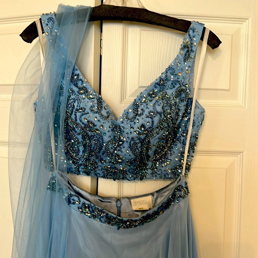 Beautiful Unique 2-Piece Blue Chiffon Prom & Evening Gown